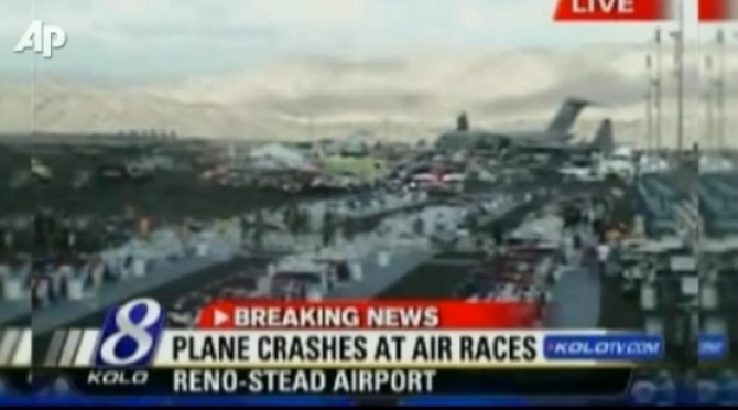 Letecké závody Reno, Nevada, USA: 9 mŕtvych a 56 zranených pri havárii lietadla